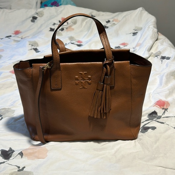 Tory Burch Handbags - Tory Burch tote bag